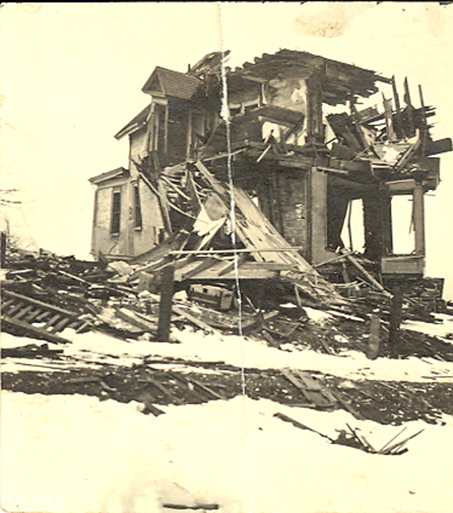 1917-photograph of a destroyed home-Halifax Municipal Archives (HMA) -102-16N-0062