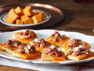 Recipe for Cheddar Bites with Caramelized Onion and Bacon
